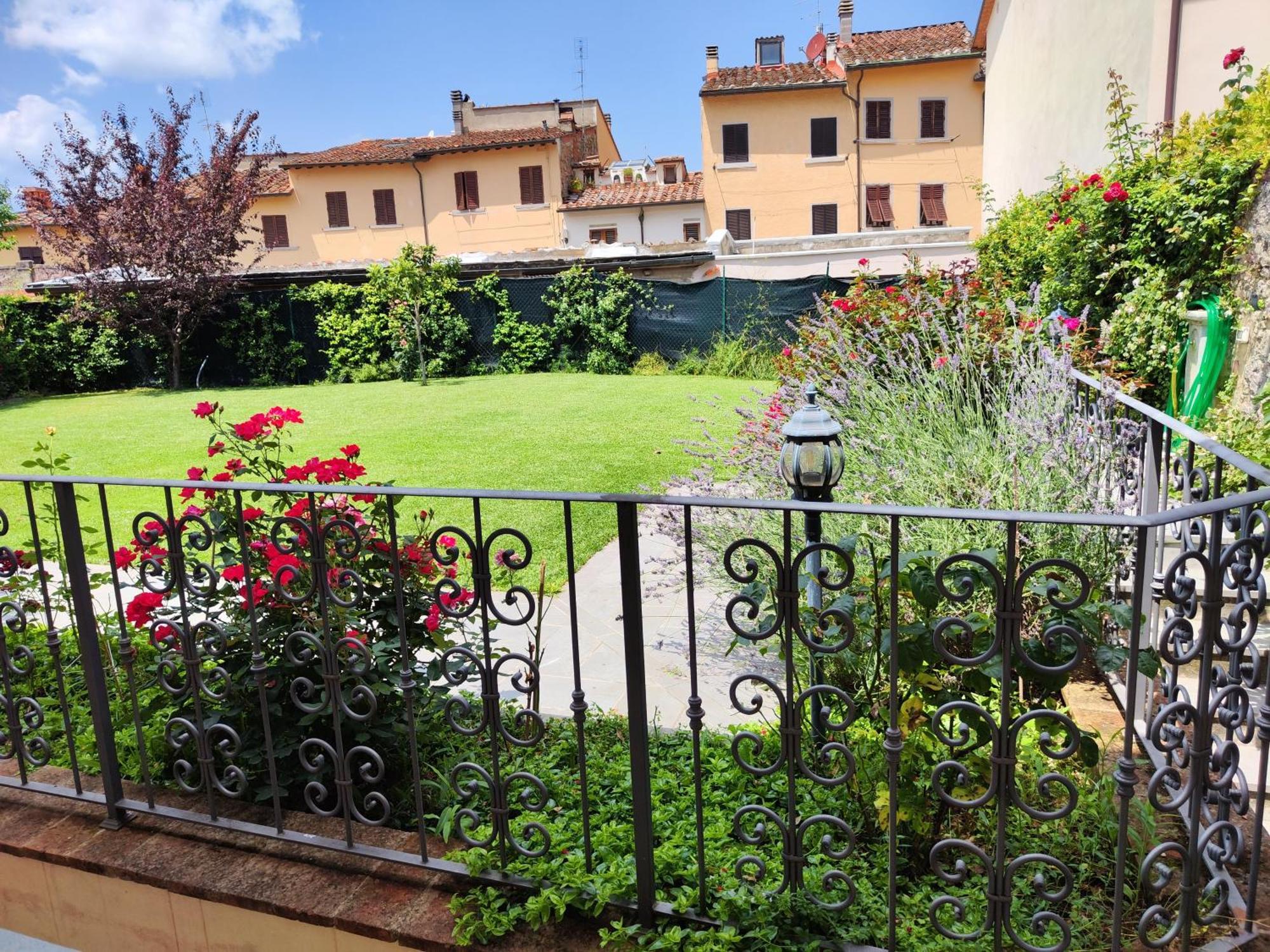 Casa Di Pietro Aretino, Arezzo Centro Storico 4-8 Letti Appartement Buitenkant foto